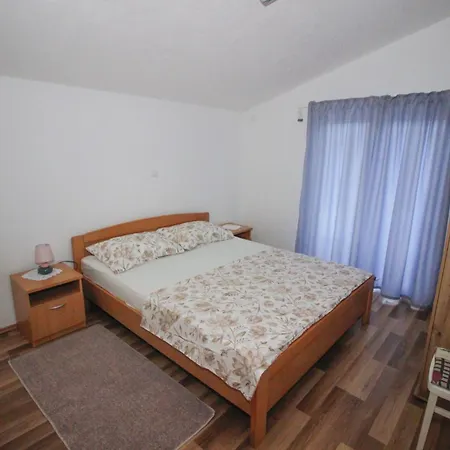 Appartamento Ladan Omišalj