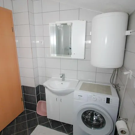 Ladan Appartamento Omišalj