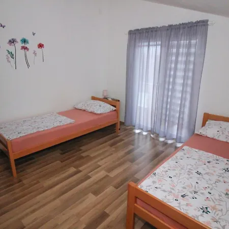 Appartamento Ladan