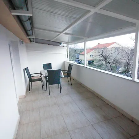 Ladan Appartamento Omišalj