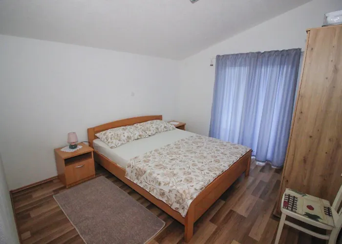 Daire Ladan Omišalj