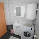 Ladan Daire Omišalj