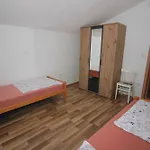 Ladan Omišalj