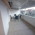 Ladan Daire Omišalj