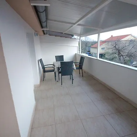 Ladan Apartment Omišalj